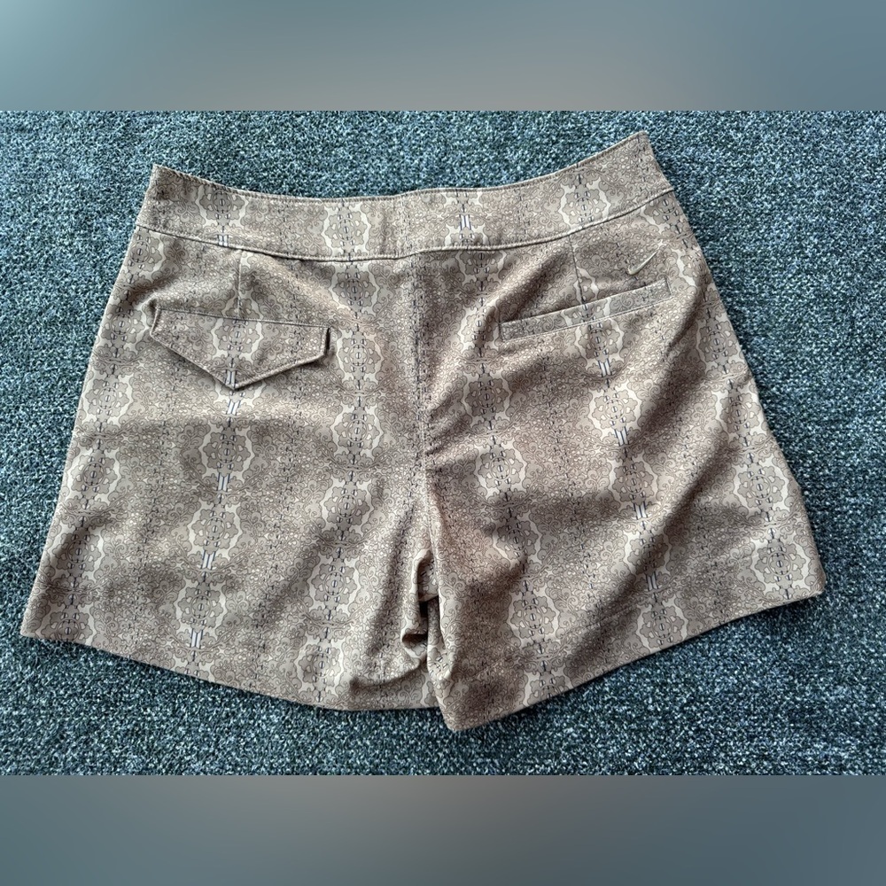Nike Tan Patterned Women's Bermudas - size small